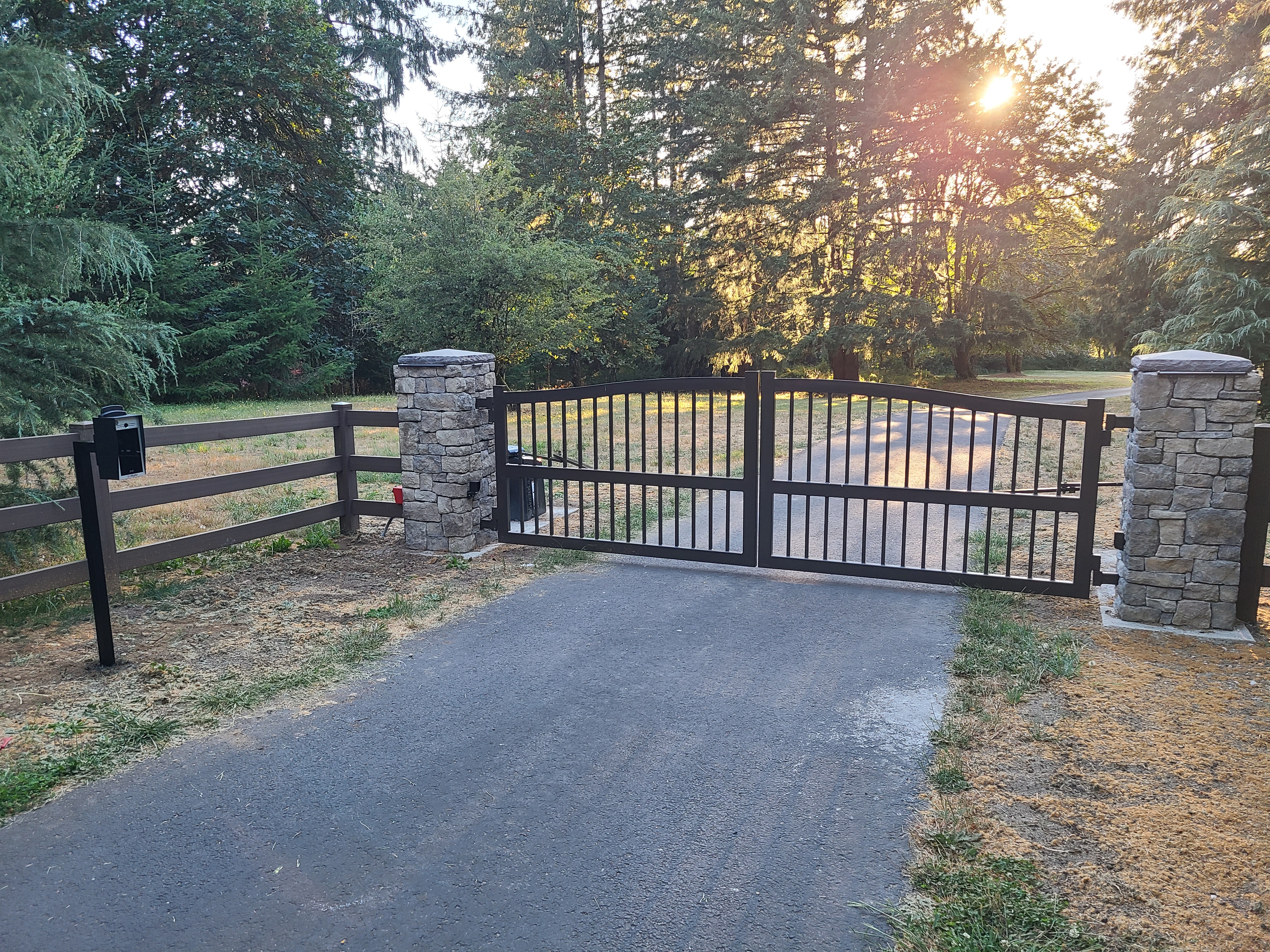 Contact Mustang Fencing - Image 6